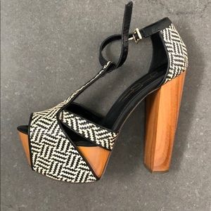 Jessica Simpson Dolee 7.5 Aztec sandal